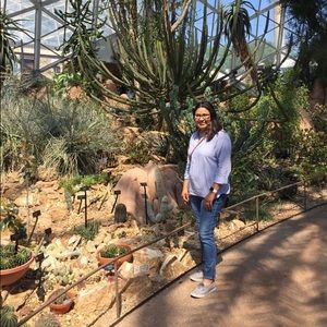 Meet your Posher, Jayanni